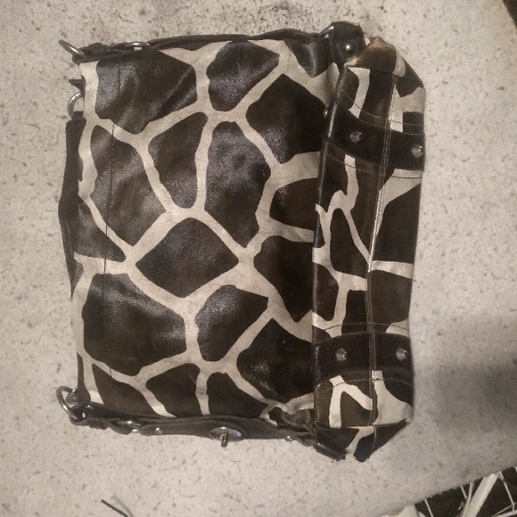 Purse and boots - Picture 2 of 5